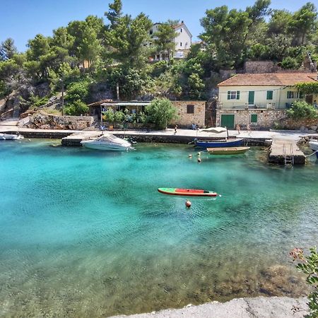 Holiday Hvar Lux Басина Экстерьер фото