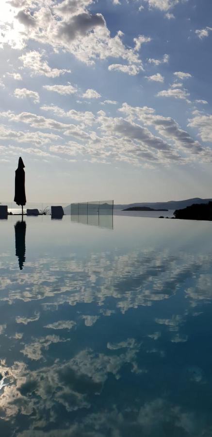 Holiday Hvar Lux Басина Экстерьер фото