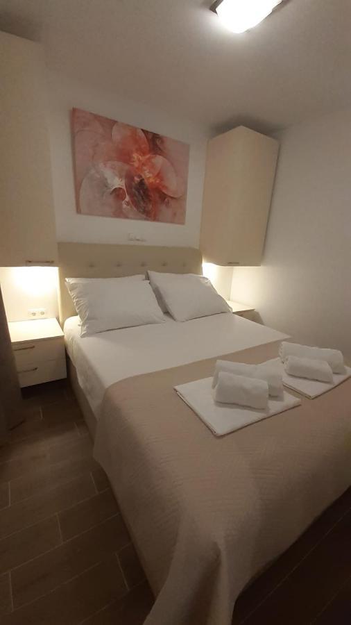 Holiday Hvar Lux Басина Экстерьер фото