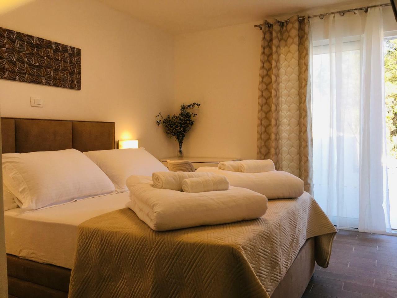 Holiday Hvar Lux Басина Экстерьер фото