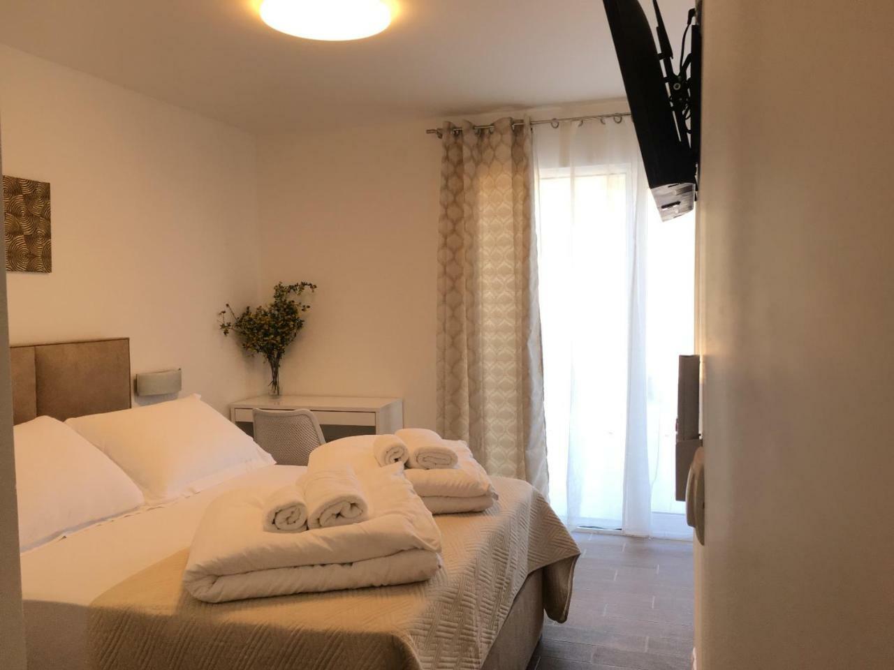 Holiday Hvar Lux Басина Экстерьер фото